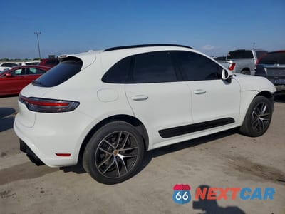 Trzecie zdjęcie samochodu z tyłu: 2024 PORSCHE MACAN BASE VIN:WP1AA2A53RLB10316 - miniatura