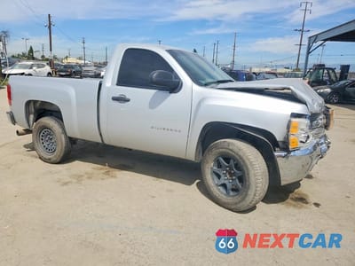 Czwarte zdjęcie samochodu z boku: 2013 CHEVROLET SILVERADO C1500 VIN:1GCNCPEX2DZ179283 - miniatura