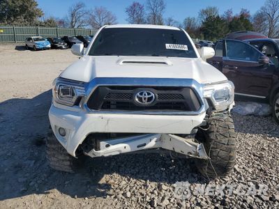 Piąte zdjęcie samochodu w środku: 2015 TOYOTA TACOMA V6 VIN:3TMMU4FN1FM073349 - miniatura