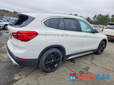 Trzecie zdjęcie samochodu z tyłu: 2020 BMW X1 XDRIVE28I VIN:WBXJG9C04L5P22386 - miniatura
