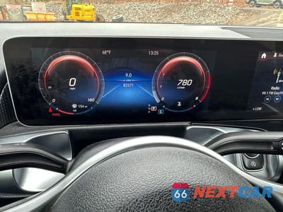 Zdjęcie 8 z 10 samochodu: 2020 MERCEDES-BENZ GLB 250 4MATIC VIN:WDC4M4HB4LW011100 - miniatura