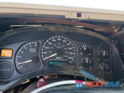 Zdjęcie 9 z 13 samochodu: 2002 CHEVROLET SUBURBAN C1500 VIN:1GNEC16Z22J331661 - miniatura