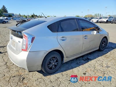 Trzecie zdjęcie samochodu z tyłu: 2012 TOYOTA PRIUS TWO VIN:JTDKN3DU9C5403572 - miniatura