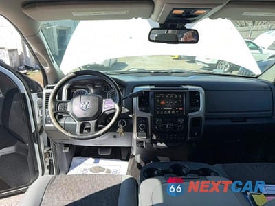 Zdjęcie 9 z 14 samochodu: 2016 RAM 3500 VIN:3C7WRTCL1GG210669 - miniatura