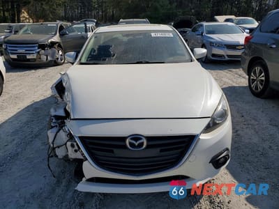 Piąte zdjęcie samochodu w środku: 2016 MAZDA 3 TOURING VIN:3MZBM1L75GM325081 - miniatura