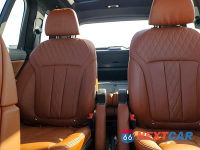 Zdjęcie 10 z 12 samochodu: 2026 BMW X7 XDRIVE40I VIN:5UX23EM09T9122118 - miniatura