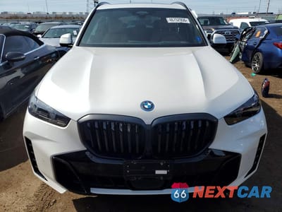 Piąte zdjęcie samochodu w środku: 2026 BMW X5 XDRIVE50E VIN:5UX43EU07T9026867 - miniatura