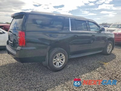Trzecie zdjęcie samochodu z tyłu: 2018 CHEVROLET SUBURBAN C1500 LT VIN:1GNSCHKC0JR251692 - miniatura