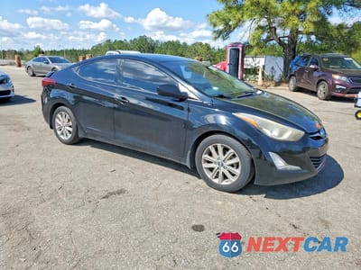 Czwarte zdjęcie samochodu z boku: 2015 HYUNDAI ELANTRA SE VIN:KMHDH4AE6FU226472 - miniatura