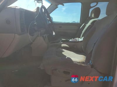 Zdjęcie 7 z 12 samochodu: 2001 CHEVROLET SUBURBAN K1500 VIN:3GNFK16T51G204907 - miniatura