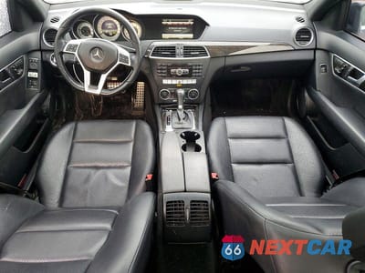 Zdjęcie 8 z 12 samochodu: 2014 MERCEDES-BENZ C 350 4MATIC VIN:WDDGF8JBXEA944729 - miniatura