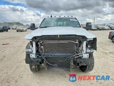 Piąte zdjęcie samochodu w środku: 2023 RAM 2500 TRADESMAN VIN:3C6UR5CL2PG593044 - miniatura