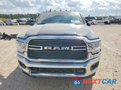 Piąte zdjęcie samochodu w środku: 2019 RAM 2500 BIG HORN VIN:3C6UR5ML4KG546363 - miniatura