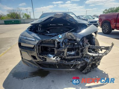 Piąte zdjęcie samochodu w środku: 2025 BMW 740 I VIN:WBA23EH02SCT29105 - miniatura