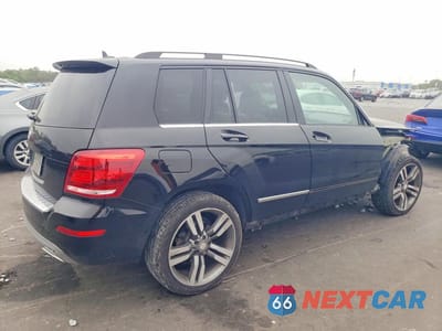 Trzecie zdjęcie samochodu z tyłu: 2015 MERCEDES-BENZ GLK 350 VIN:WDCGG5HBXFG394758 - miniatura