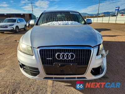 Piąte zdjęcie samochodu w środku: 2009 AUDI Q5 3.2 VIN:WA1KK78R69A024402 - miniatura