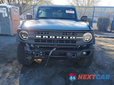 Piąte zdjęcie samochodu w środku: 2022 FORD BRONCO BASE VIN:1FMEE5DP7NLB66156 - miniatura