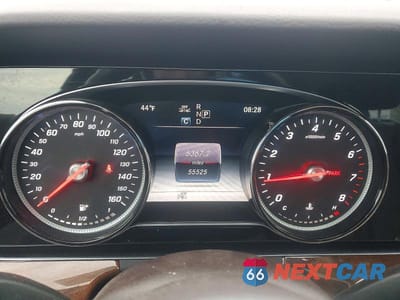 Zdjęcie 9 z 12 samochodu: 2019 MERCEDES-BENZ E 450 4MATIC VIN:WDDZH6JB2KA525969 - miniatura