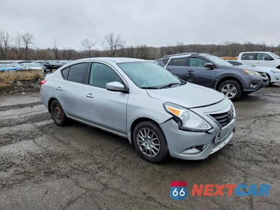 Czwarte zdjęcie samochodu z boku: 2015 NISSAN VERSA 1.6 SV VIN:3N1CN7AP3FL870214 - miniatura