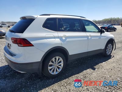 Trzecie zdjęcie samochodu z tyłu: 2019 VOLKSWAGEN TIGUAN S VIN:3VV1B7AX0KM129490 - miniatura