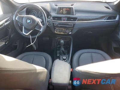 Zdjęcie 8 z 12 samochodu: 2016 BMW X1 XDRIVE28I VIN:WBXHT3C39G5F63889 - miniatura