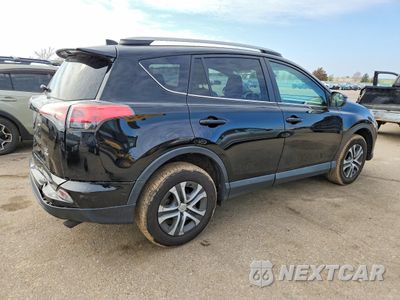 Trzecie zdjęcie samochodu z tyłu: 2017 TOYOTA RAV4 LE VIN:2T3BFREV2HW645658 - miniatura