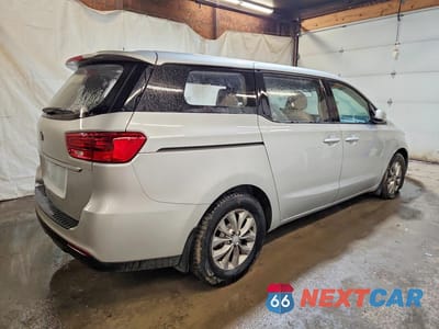 Trzecie zdjęcie samochodu z tyłu: 2020 KIA SEDONA L VIN:KNDMA5C11L6592378 - miniatura