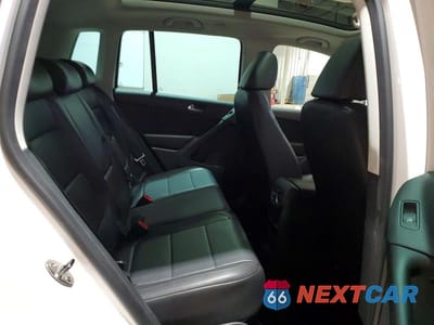 Zdjęcie 11 z 12 samochodu: 2010 VOLKSWAGEN TIGUAN SE VIN:WVGBV7AXXAW537872 - miniatura