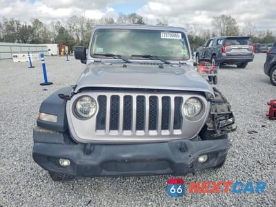 Piąte zdjęcie samochodu w środku: 2018 JEEP WRANGLER UNLIMITED SPORT VIN:1C4HJXDG2JW141294 - miniatura