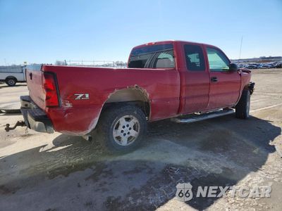 Trzecie zdjęcie samochodu z tyłu: 2005 CHEVROLET SILVERADO K1500 VIN:1GCEK19Z94Z272247 - miniatura