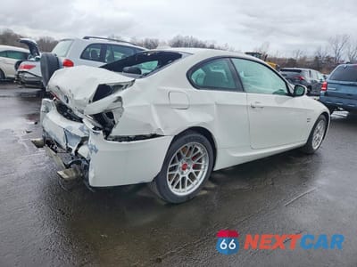 Trzecie zdjęcie samochodu z tyłu: 2011 BMW 335 XI VIN:WBAKF9C50BE619512 - miniatura