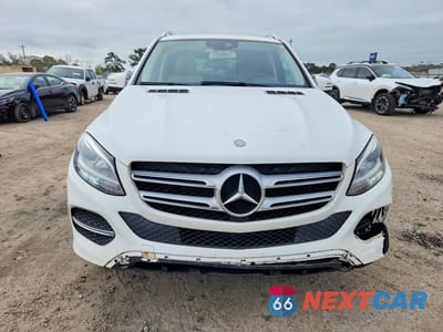 Piąte zdjęcie samochodu w środku: 2017 MERCEDES-BENZ GLE 350 4MATIC VIN:4JGDA5HB2HA929089 - miniatura