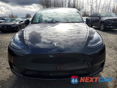 Piąte zdjęcie samochodu w środku: 2024 TESLA MODEL Y VIN:7SAYGAEE1RF983832 - miniatura