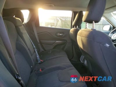 Zdjęcie 11 z 13 samochodu: 2019 JEEP CHEROKEE LATITUDE VIN:1C4PJLCB3KD205219 - miniatura
