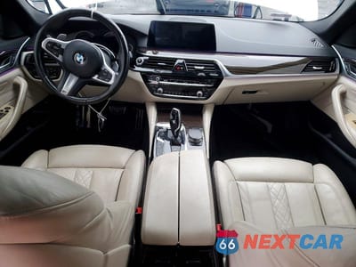 Zdjęcie 8 z 12 samochodu: 2019 BMW 530E VIN:WBAJA9C57KB391844 - miniatura