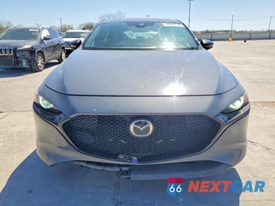 Piąte zdjęcie samochodu w środku: 2020 MAZDA 3 PREMIUM VIN:JM1BPBNM0L1166433 - miniatura