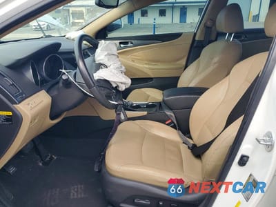 Zdjęcie 7 z 12 samochodu: 2012 HYUNDAI SONATA HYBRID BASE VIN:KMHEC4A44CA041022 - miniatura