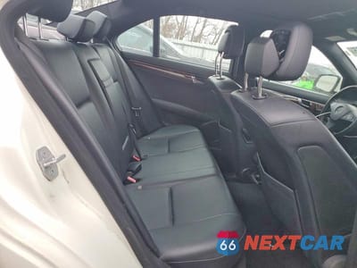 Zdjęcie 10 z 12 samochodu: 2009 MERCEDES-BENZ C 300 4MATIC VIN:WDDGF81X19F201543 - miniatura