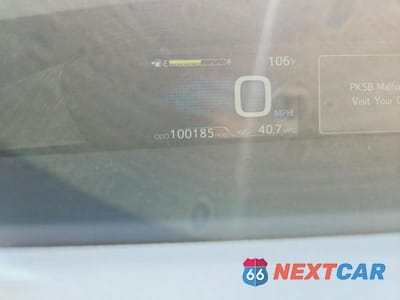 Zdjęcie 9 z 12 samochodu: 2019 TOYOTA PRIUS XLE AWD-E VIN:JTDL9RFU6K3011104 - miniatura