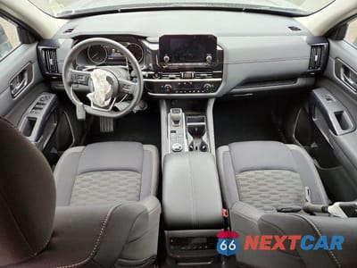 Zdjęcie 8 z 13 samochodu: 2025 NISSAN PATHFINDER SV VIN:5N1DR3BC4SC309046 - miniatura