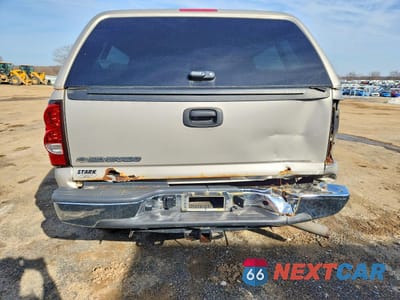 Zdjęcie 6 z 12 samochodu: 2006 CHEVROLET SILVERADO K2500 HEAVY DUTY VIN:1GCHK23256F104589 - miniatura