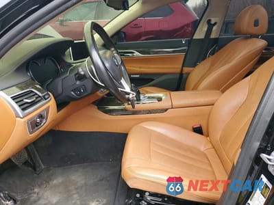 Zdjęcie 7 z 11 samochodu: 2018 BMW 740 XI VIN:WBA7E4C57JGV28087 - miniatura