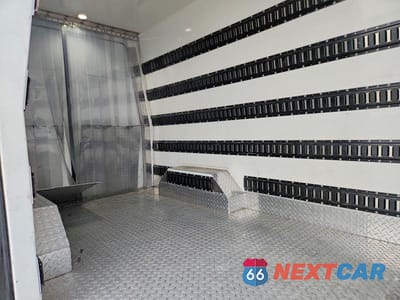 Zdjęcie 11 z 13 samochodu: 2019 MERCEDES BENZ SPRINTER 2500 VIN:W1W4EBVY6KT016920 - miniatura