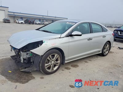2018 HYUNDAI SONATA SPORT 5NPE34AF1JH680633 - główne zdjęcie licytacji z USA - miniatura