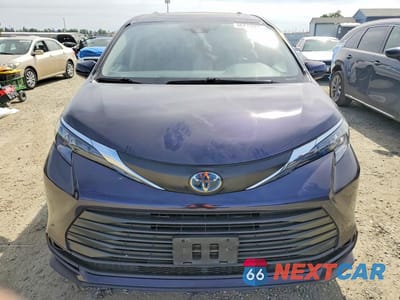 Piąte zdjęcie samochodu w środku: 2024 TOYOTA SIENNA LE 8-PASSENGER VIN:5TDBRKEC4RS190523 - miniatura