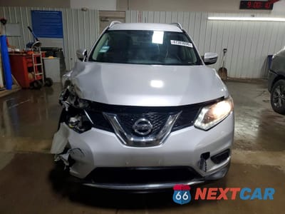 Piąte zdjęcie samochodu w środku: 2016 NISSAN ROGUE SV VIN:KNMAT2MV0GP650672 - miniatura