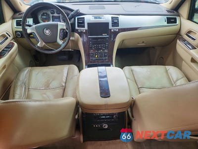 Zdjęcie 8 z 13 samochodu: 2010 CADILLAC ESCALADE PREMIUM VIN:1GYUKCEF4AR135077 - miniatura