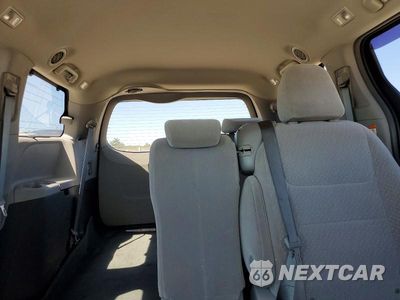 Zdjęcie 10 z 12 samochodu: 2017 TOYOTA SIENNA LE 8-PASSENGER VIN:5TDKZ3DC8HS858460 - miniatura