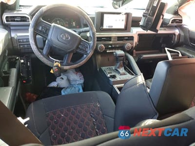 Zdjęcie 8 z 12 samochodu: 2025 TOYOTA TACOMA SR5 VIN:3TMLB5JN6SM170300 - miniatura