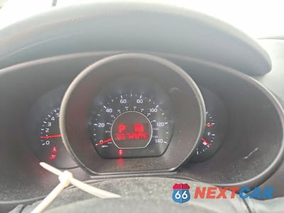 Zdjęcie 9 z 11 samochodu: 2016 KIA SOUL + VIN:KNDJP3A52G7342627 - miniatura